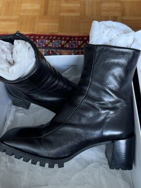 L’Intervalle Black Leather Women's Ankle Boots — Classic Block Heel